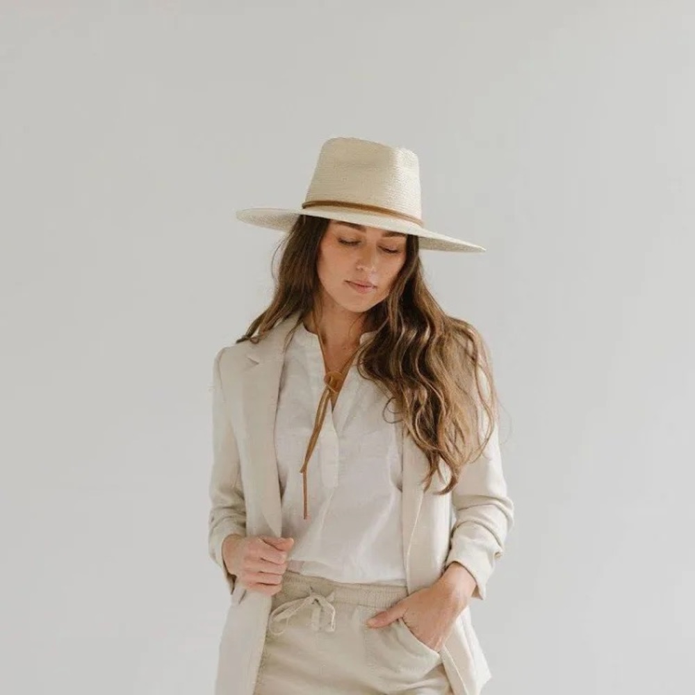 GIGI PIP - River Guatemalan palm ivory; 57 (S/M)